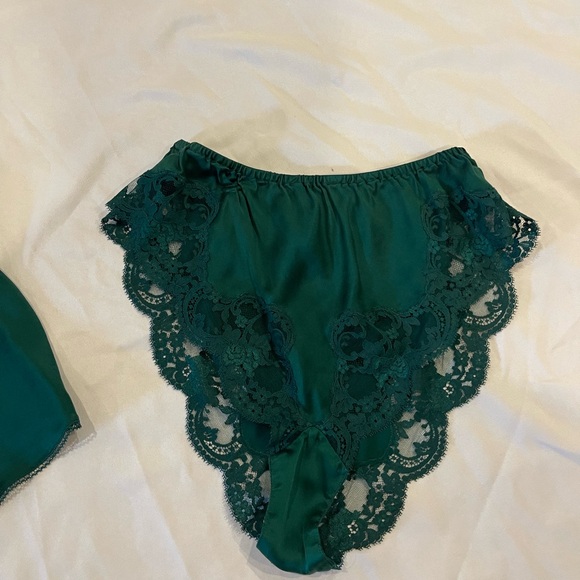 Vintage Victoria’s Secret gold tag emerald green lace sleep set lingerie - Picture 4 of 7